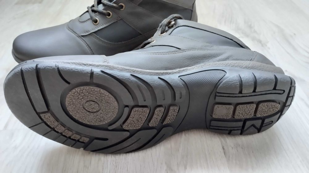 Ghete piele naturala noi, nepurtate