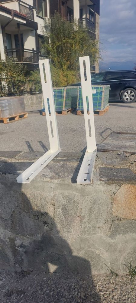 Климатици Midea 12 000 +стойка