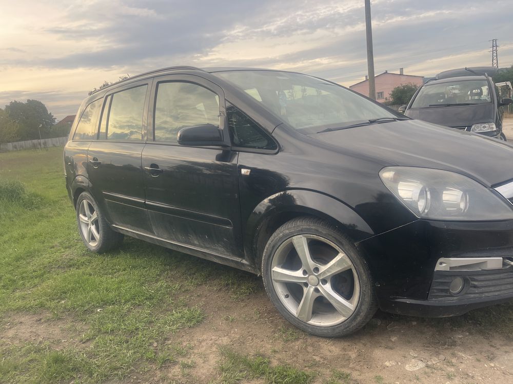 Opel zafira b 1.9cdti na chasti опел зафира Б 1.9 цдти на части