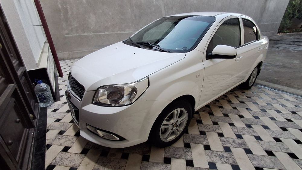 Nexia 3 avtomat 4 pazitsa metan gaz bor srochna sotiladi