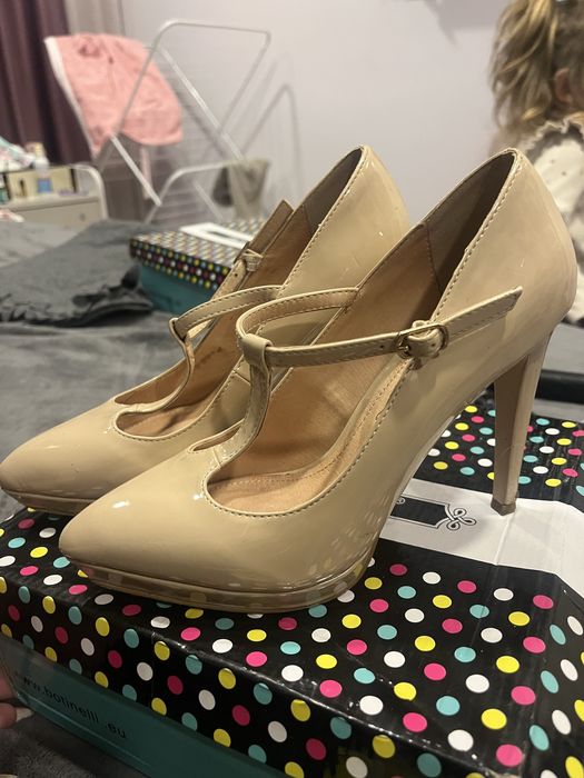 Елегантни обувки