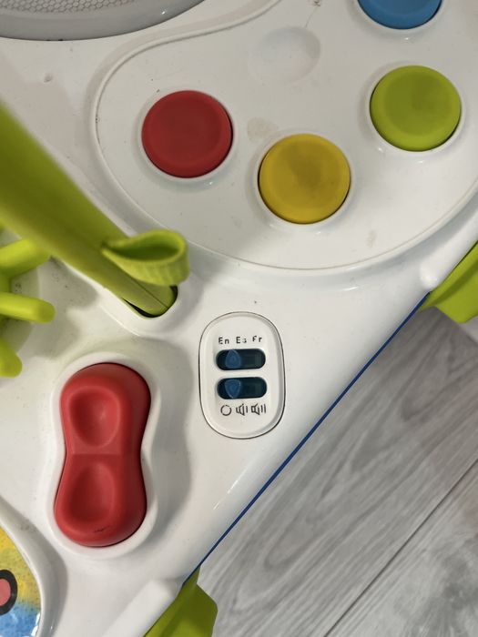 Masuta de activitati copii Baby Einstein