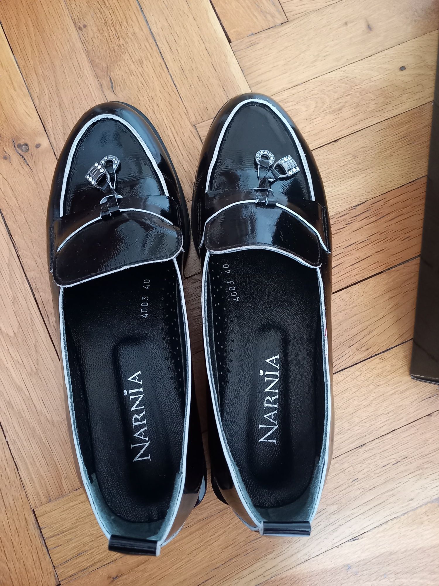 Обувки Bianki и ежедневни лачени обувки