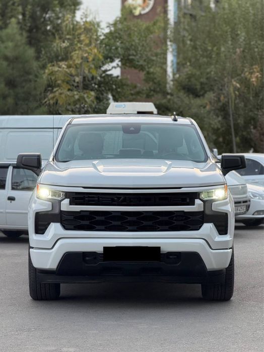 Bugun sotuvimizda Chevrolet Silverado