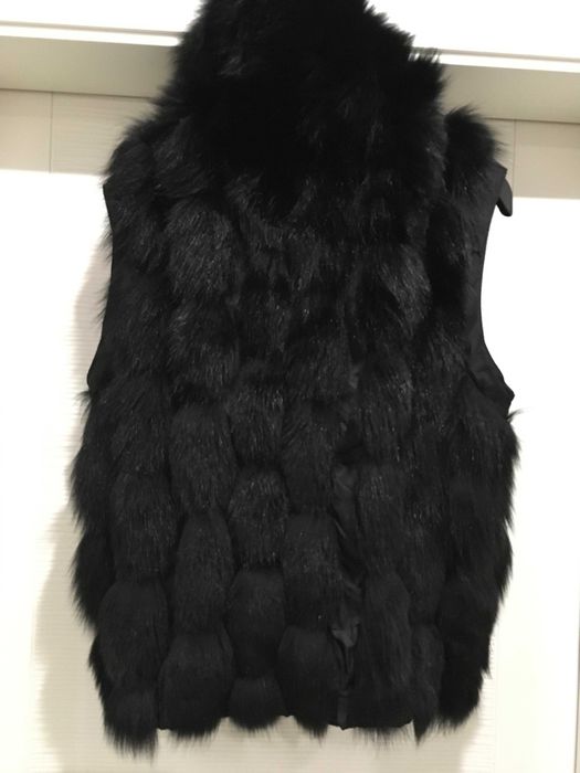 Елек с естествен косъм лисица е черно L