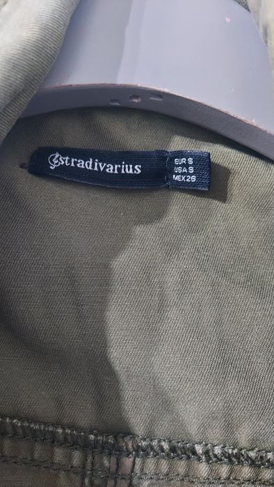 Vând jacheta Stradivarius S