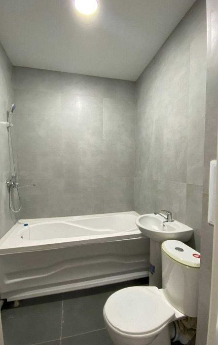 Yashnabod Olmos metro qizlarga bez makler