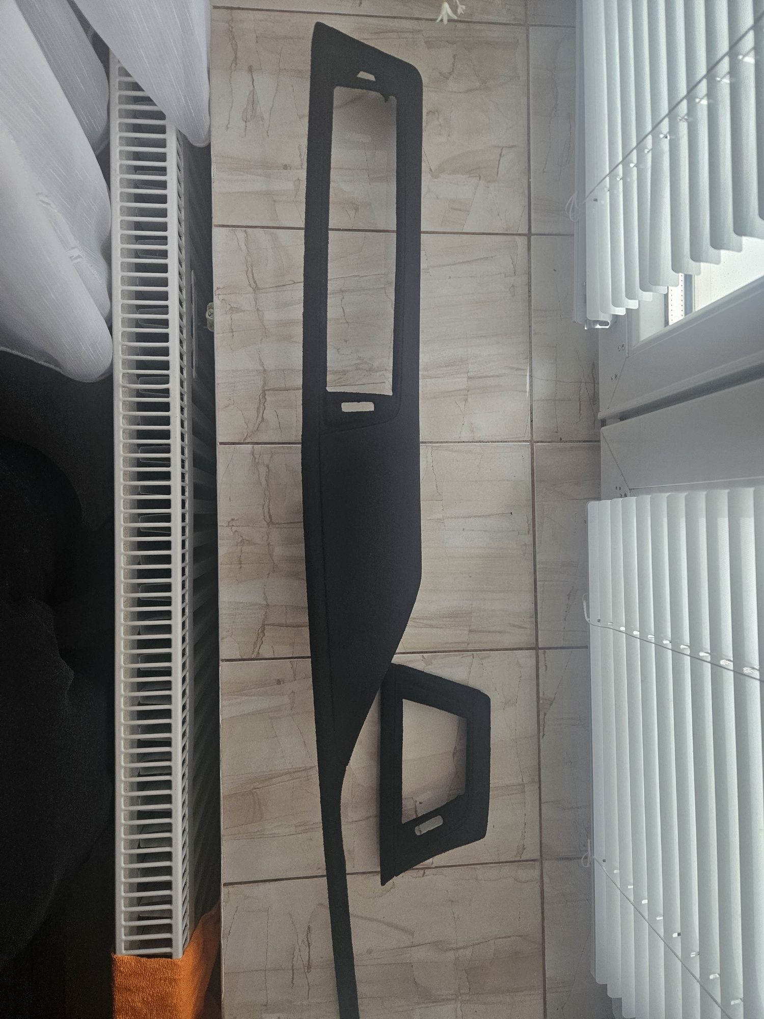 Trimuri Bmw f30 îmbrăcate în Alcantara