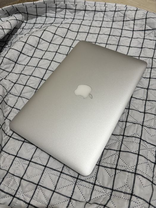 Macbook Air 2015 на зап части