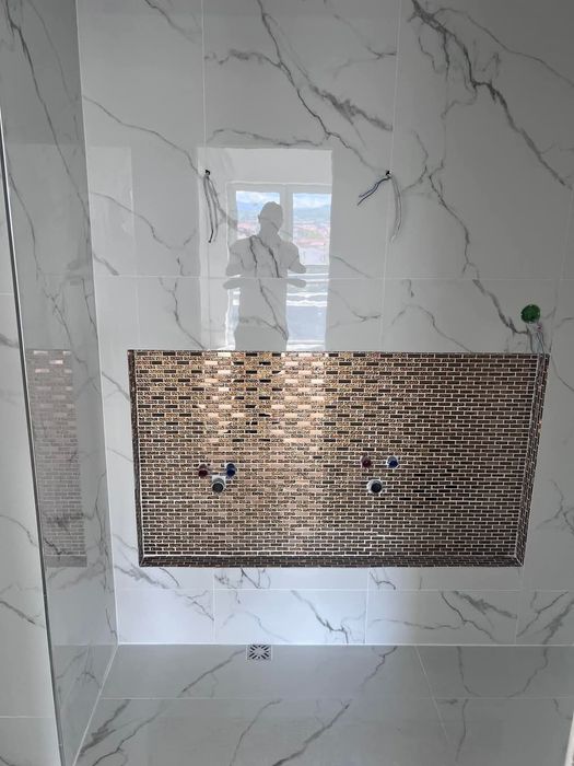 Executam Finisări interioare și exterioare