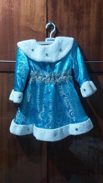 Продам платье снегурочка 3000 тг