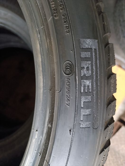 O anvelopă de iarnă 275 40 21 Pirelli * Runflat dot 2021