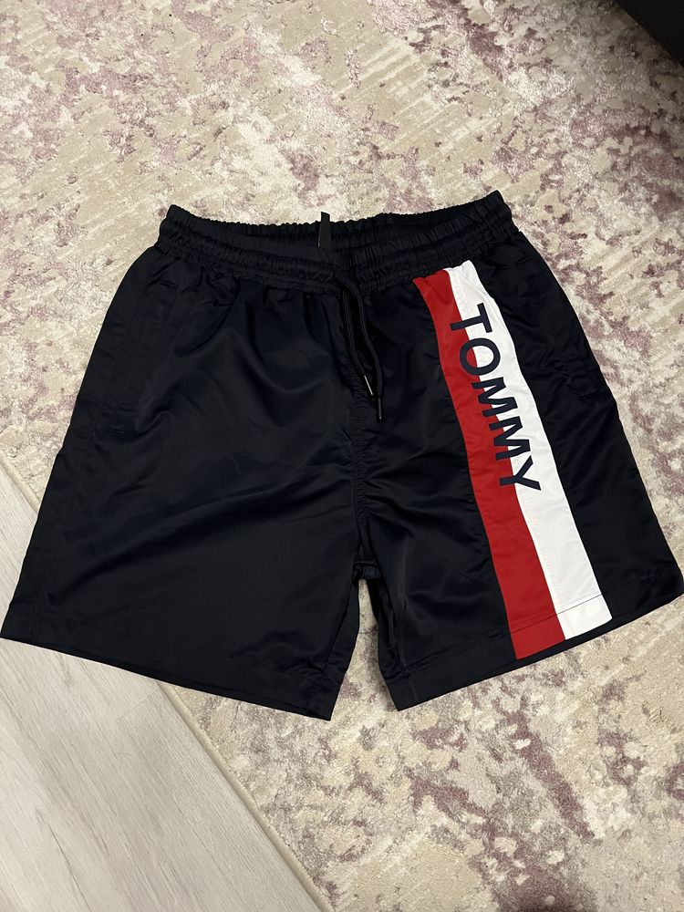 Bermude pantaloni scurti Tommy Hifliger marimea XL