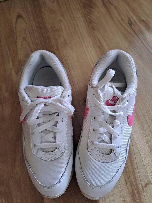 Маратонки Nike 36.5