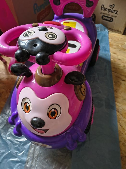 Mașinuță copii roz