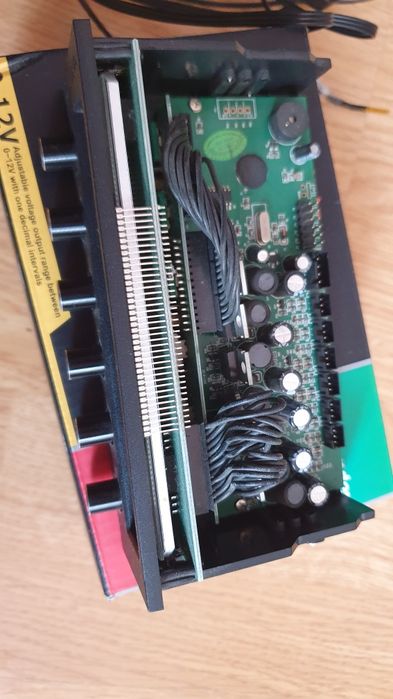 Thermaltake Commander F6 RGB LCD Multi Fan Controller