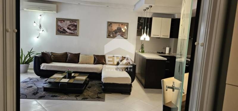 Дава се под наем Двустаен апартамент в София, Витоша - 65 кв.м за 615 € - Снимка #1