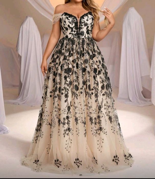 Чисто нова официална рокля!