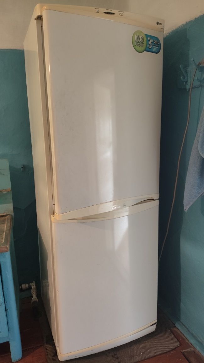 Холодильник LG б/у