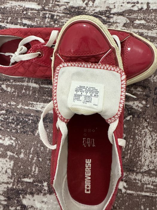 Дамски кецове Convers червени