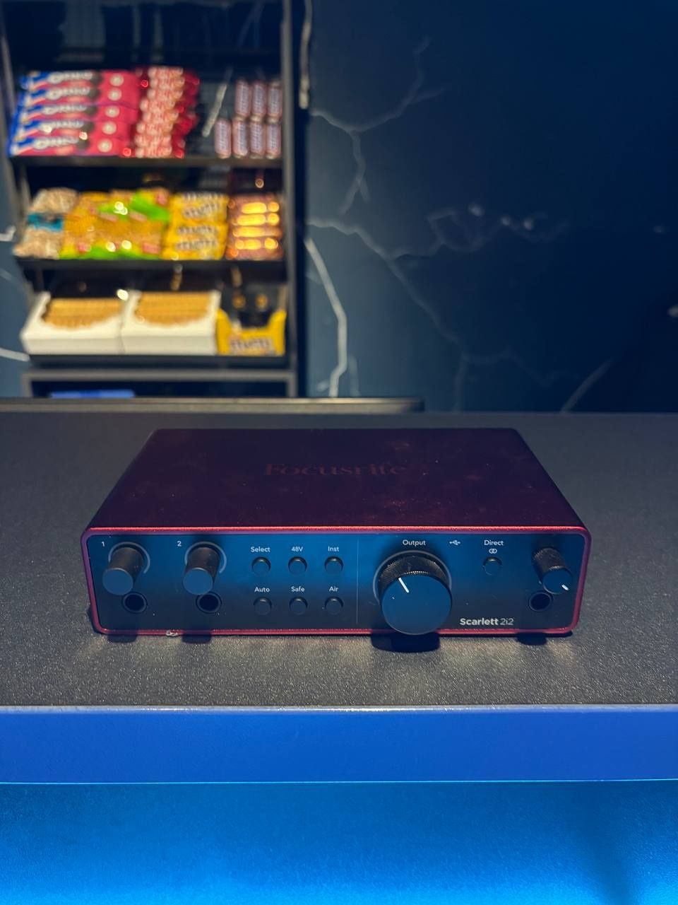 Звуковая карта Focusrite Scarlett 2i2 4d gen