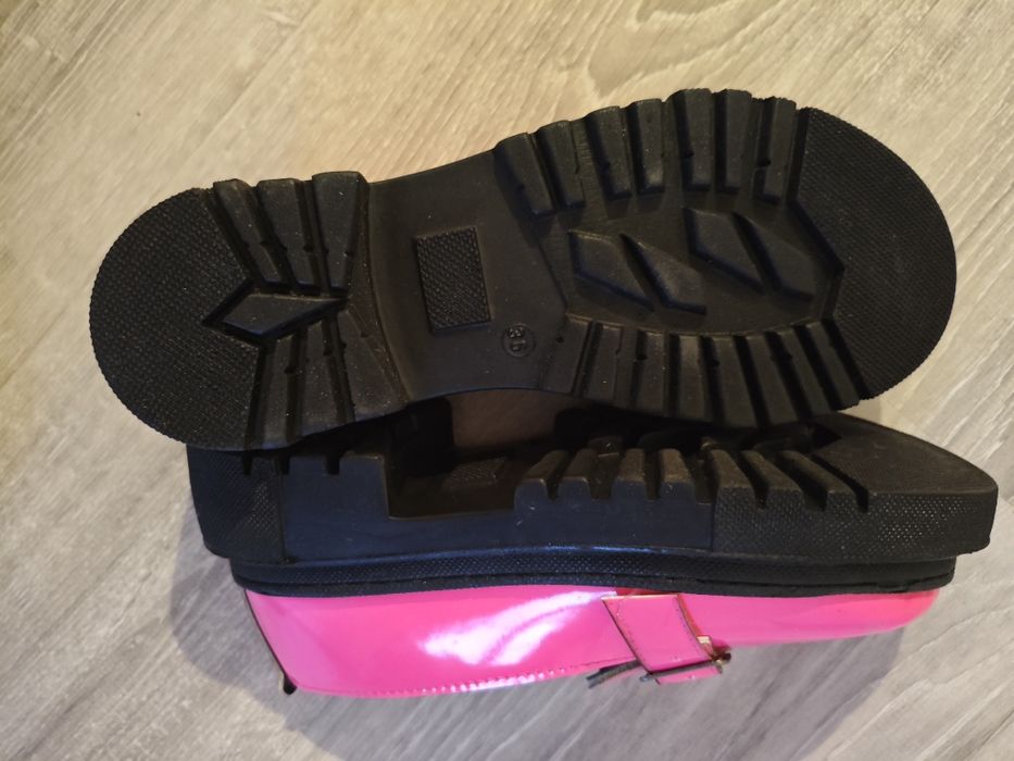 Обувки 36 номер цвят циклама