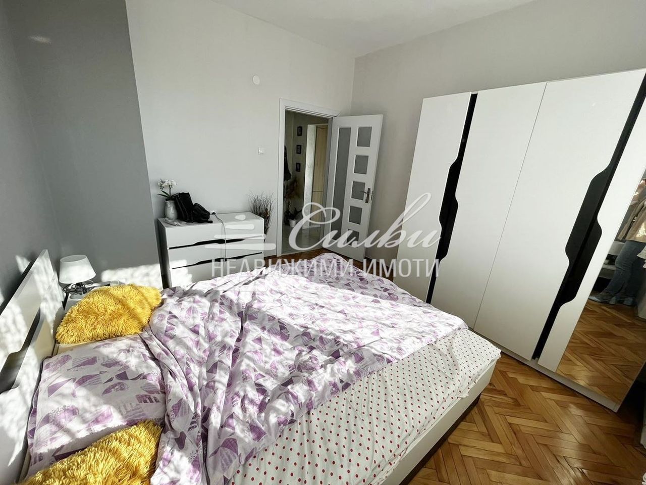 Дава се под наем Двустаен апартамент в Шумен, Център - 60 кв.м за 306 € - Снимка #6