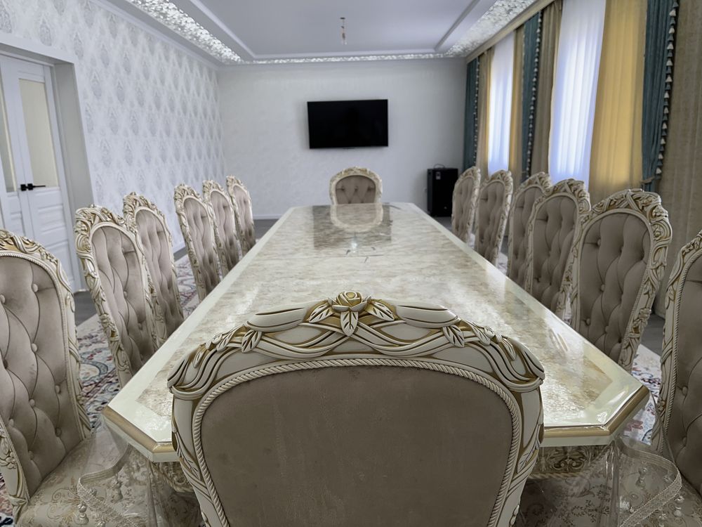 Срочно продам “Дагестанский стол” со стулями!