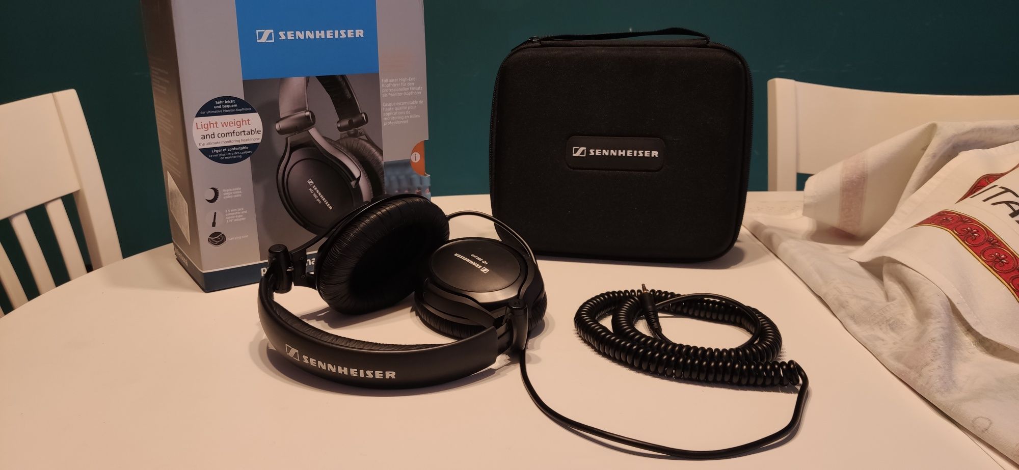 Слушалки Sennheiser HD 380 Pro