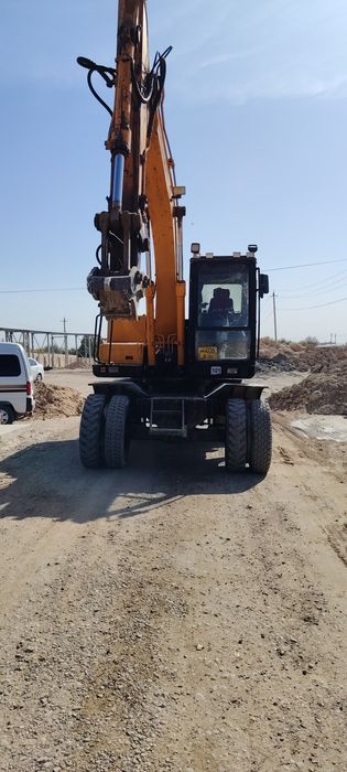 Экскаватор сотилади хундай 1400. .