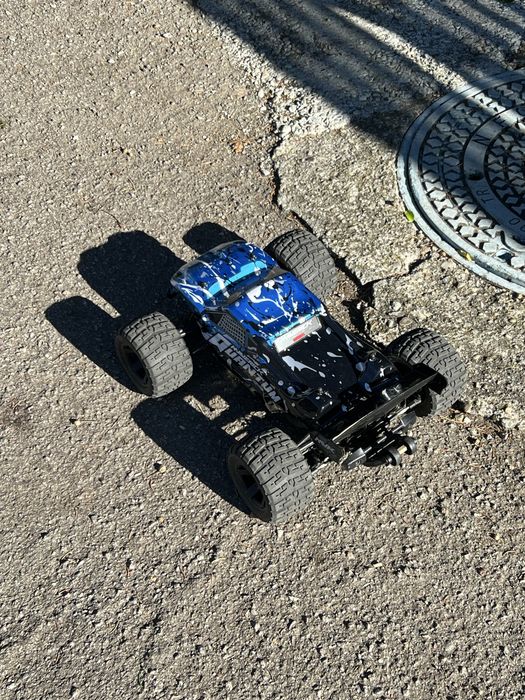 Hpi-Racing Maverick Quantum XT brushless(masina cu telecomanda)