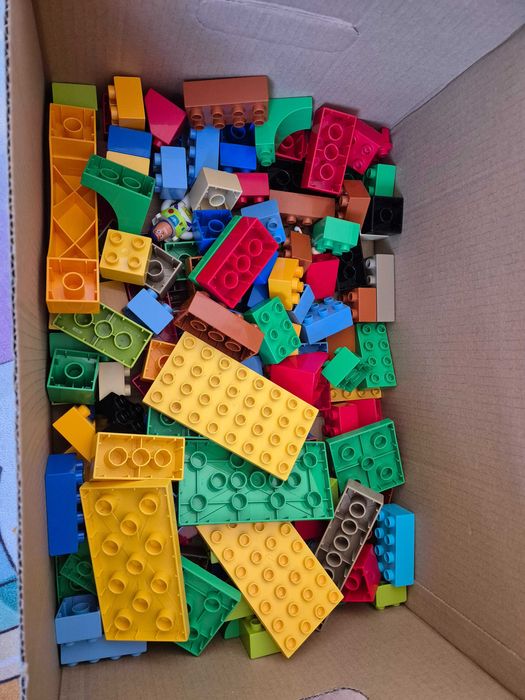 Trenulet electric lego plus piese de construit