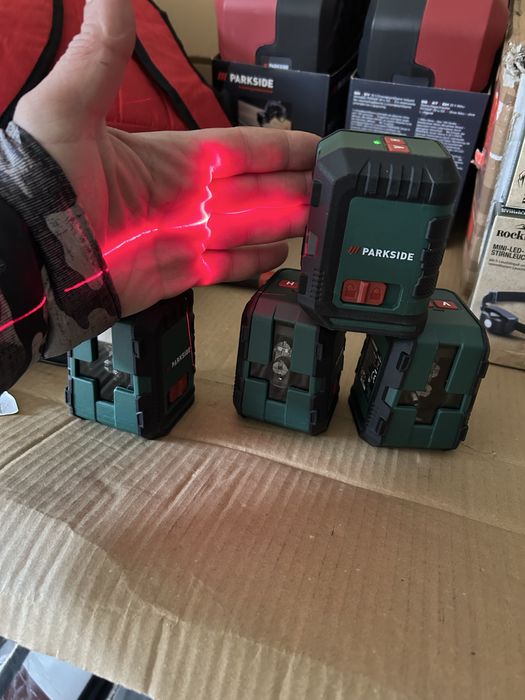 Nivela cu acumulatoe si pe acumulator