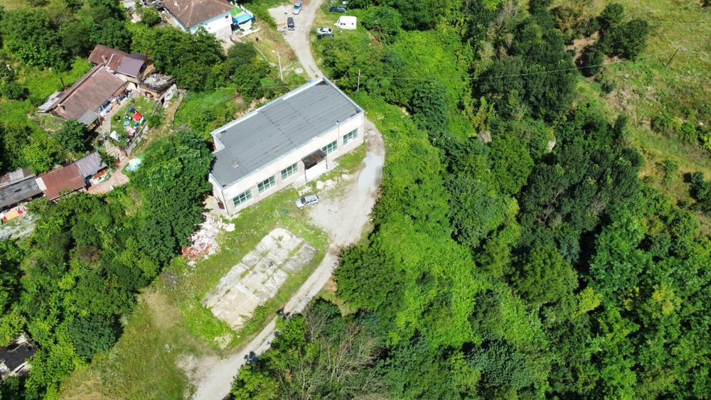 Hală / Atelier / spațiu comercial 500 mp cu birouri  – Hunedoara