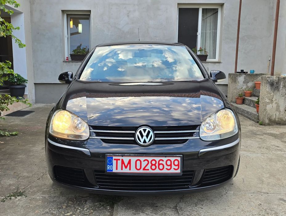 Volkswagen Golf Motor 1.6 Benzina 102 Cp, Navigatie, Scaune incalzite