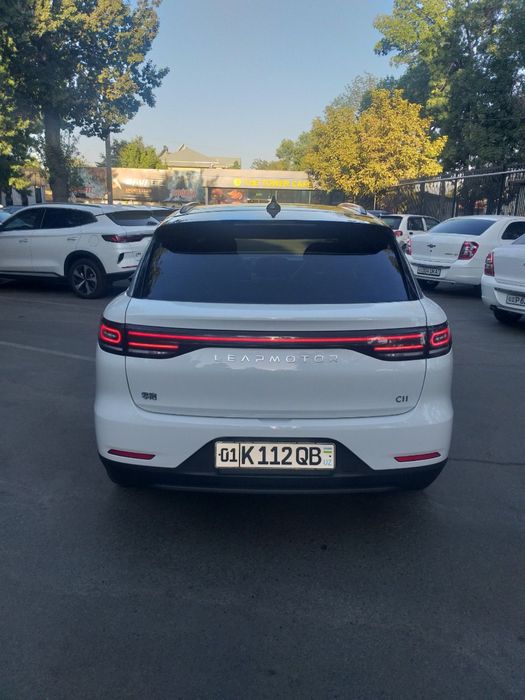 Leapmotor c11 hybrid Smart 300km
