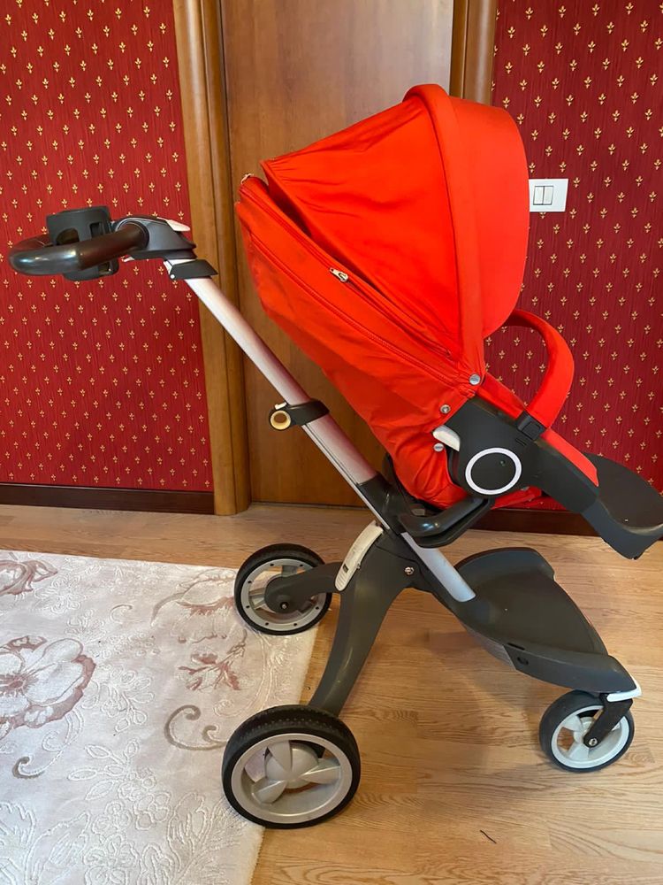 Stokke V4 Rosu totul inclus