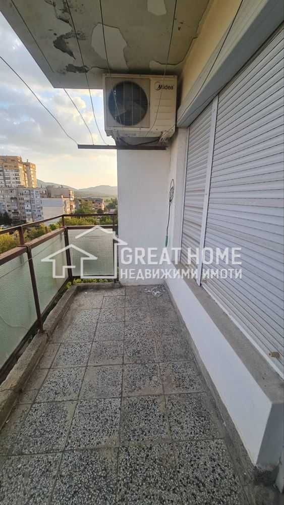 Продава се Тристаен апартамент в Търговище, Запад 2 - 65 кв.м за 1091 €/кв.м - Снимка #18