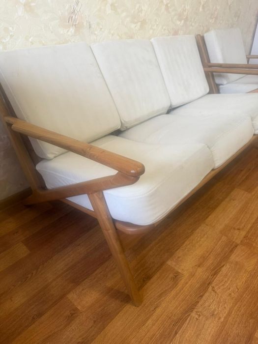 Продам диван с креслом