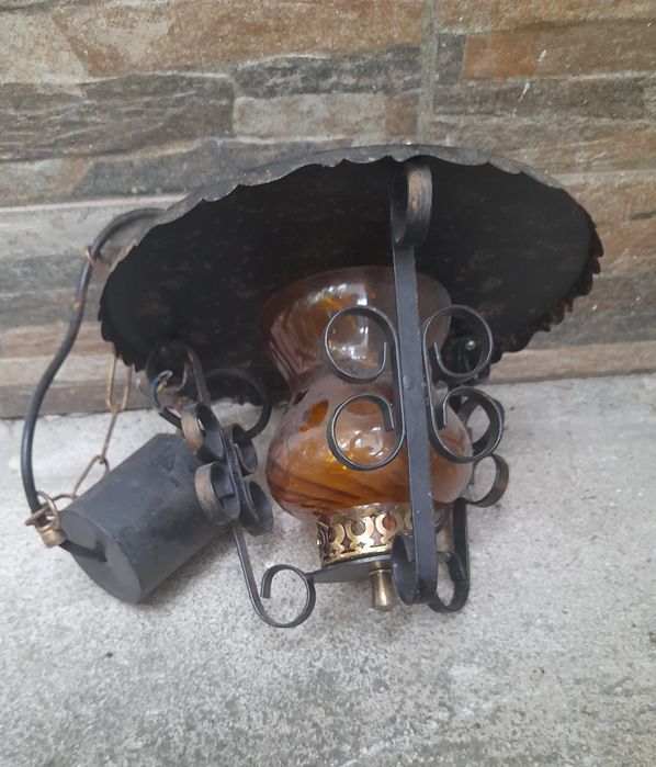 Стари предмети - украшение за механа.