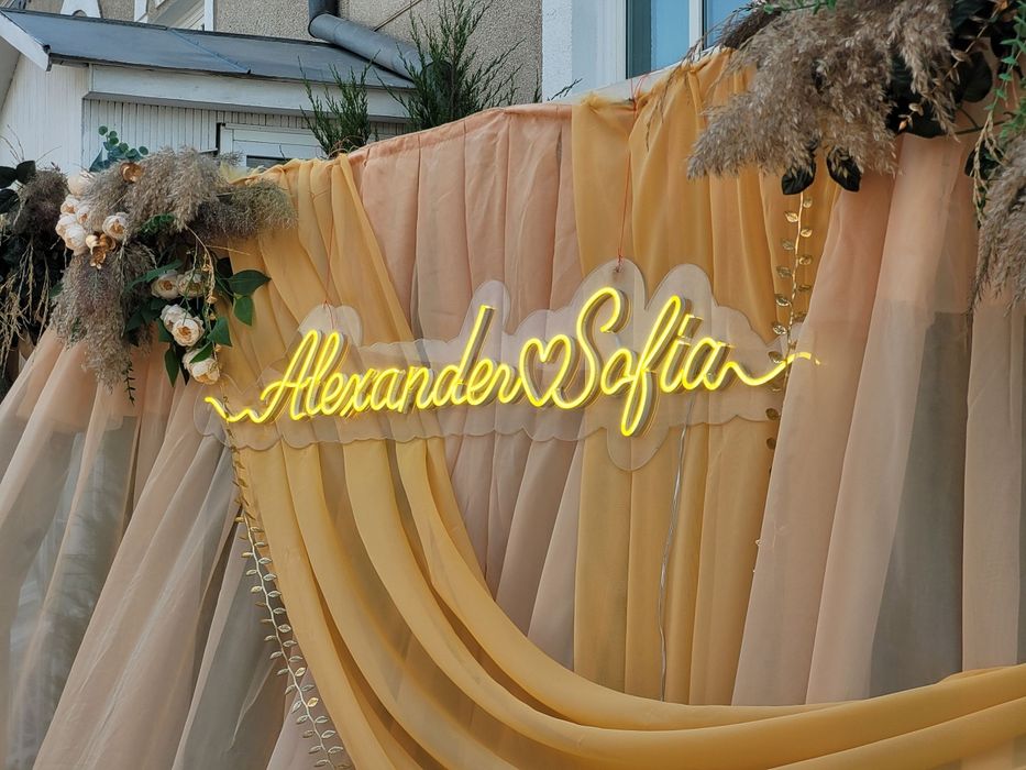 Неоновые вывески