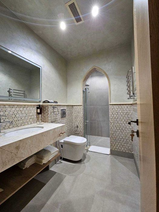 Продается новая гостиница в восточном стиле, на паркентском базаре.