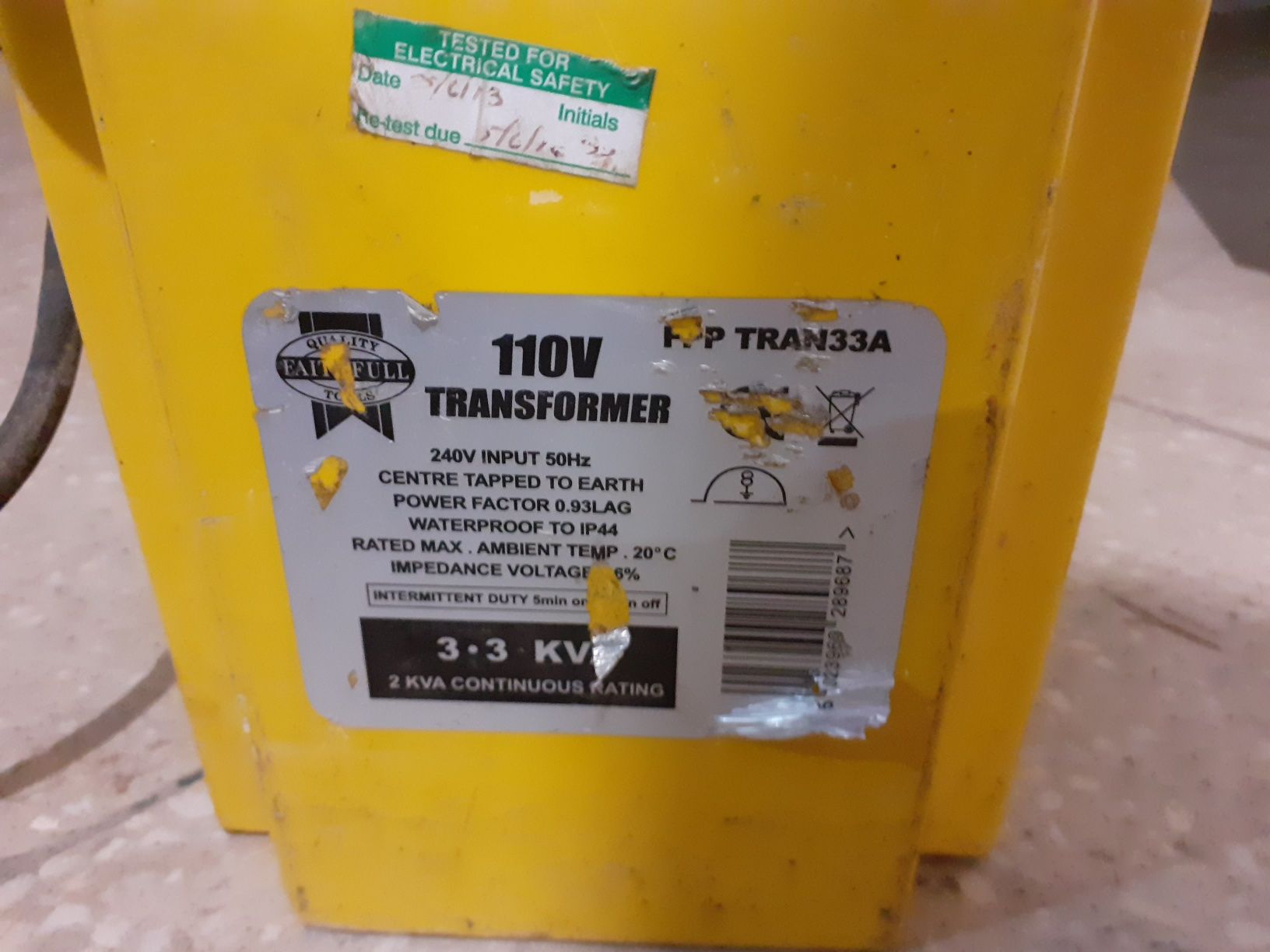 Traf-Transformator 220v-110V Din Anglia