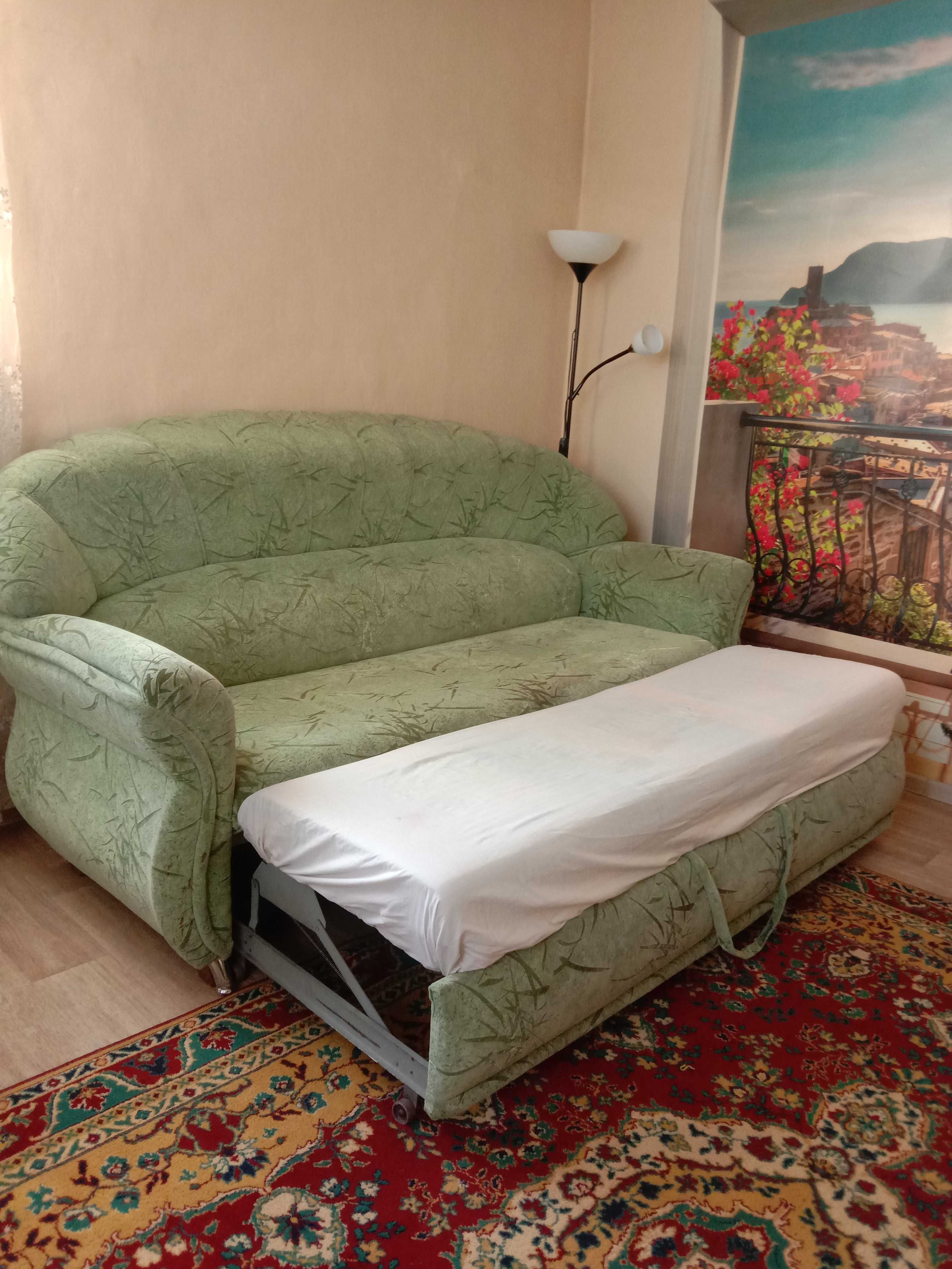 СРОЧНО!!! Продам комплект: диваны 2 шт +кресло 1 шт  б/у