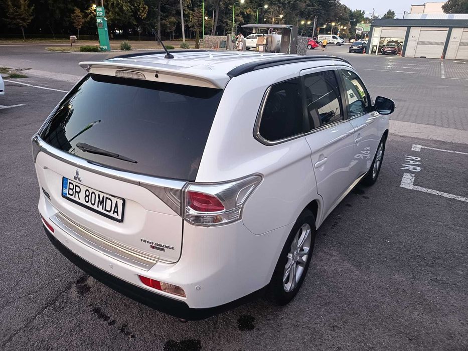 Vand Mitsubishi Outlander III