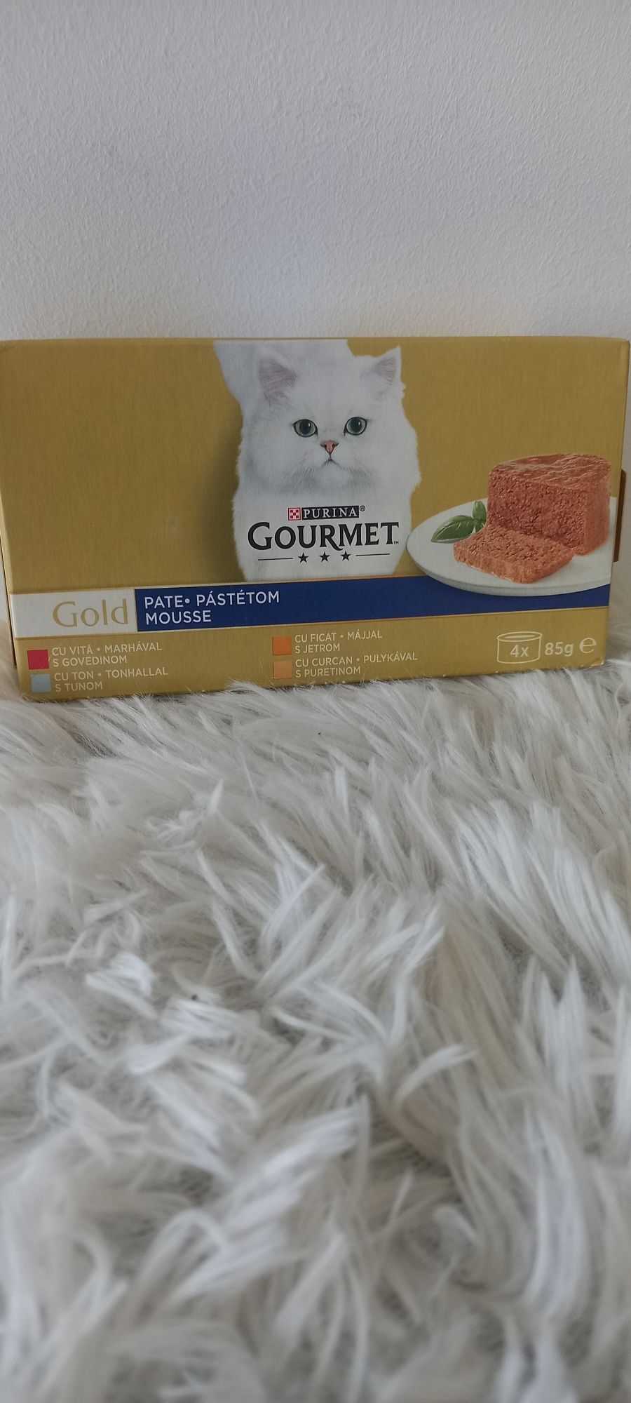 Purina Gourmet Gold