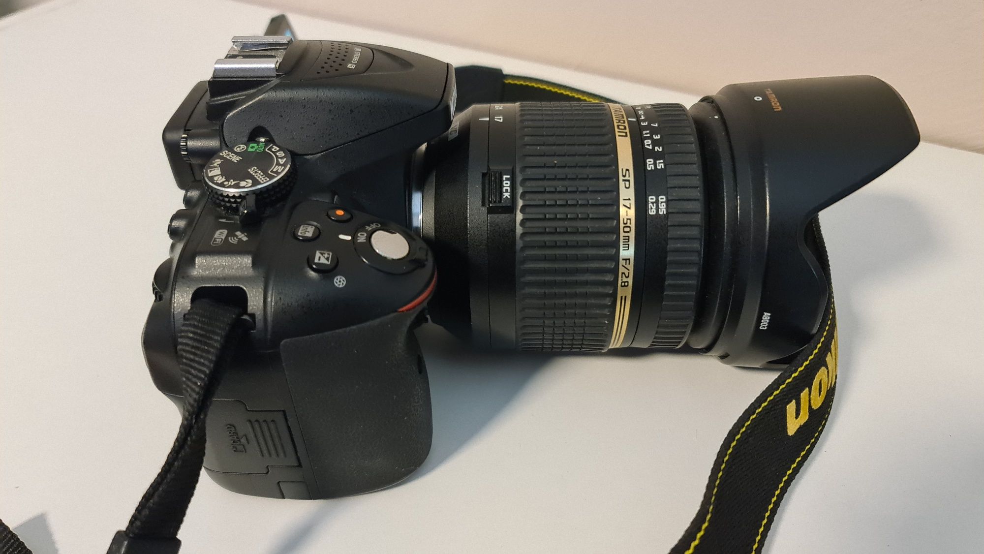 Nikon D5300 cu obiectiv 35 sau 17 50