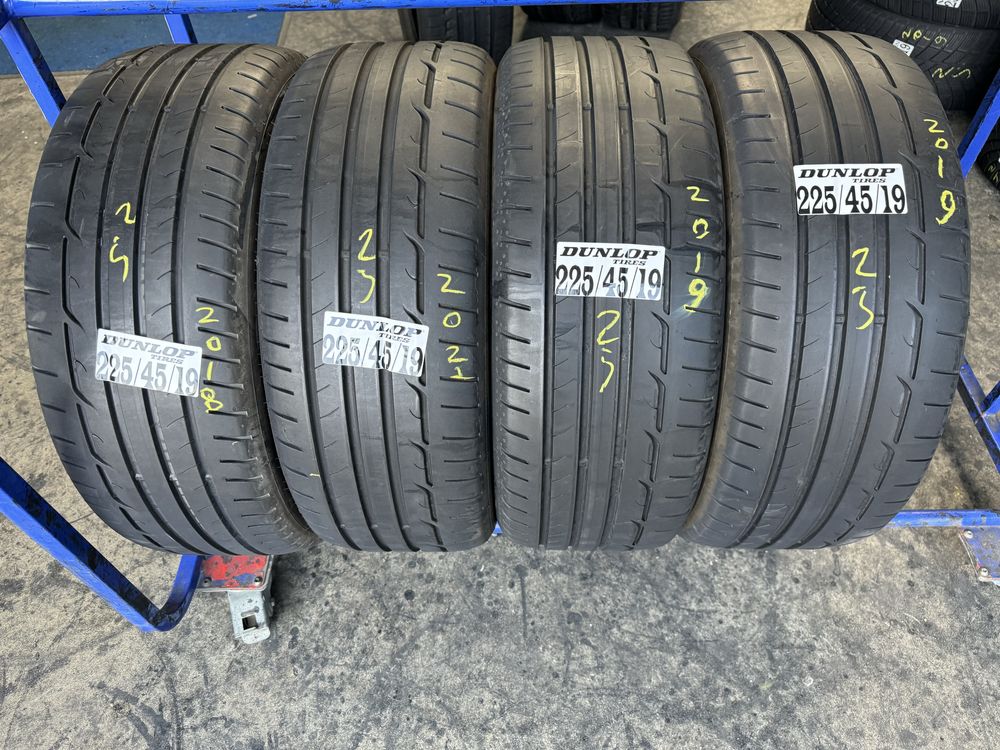 225/45/19 Dunlop
