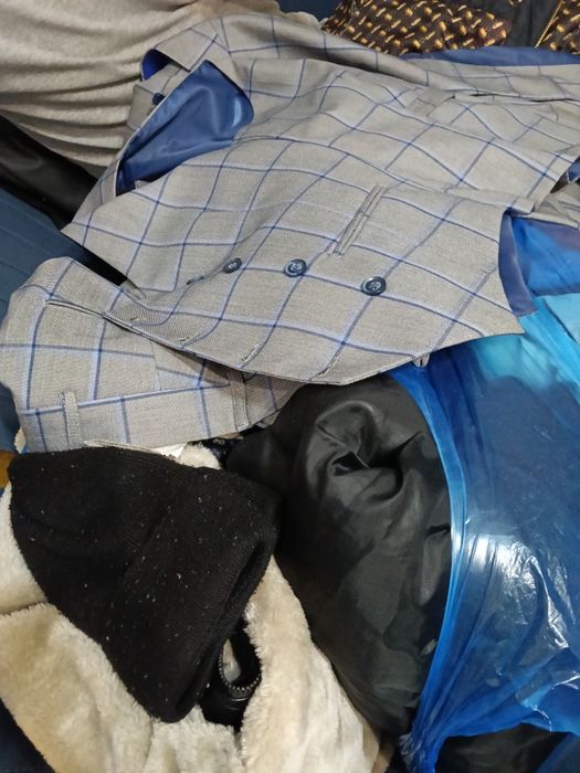 Отдам одежды на мальчика 10-11-12 лет