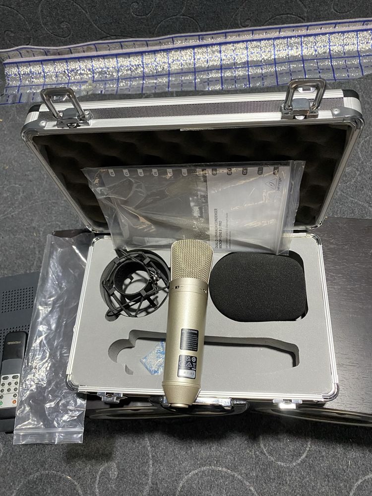 Microlab PRO 3  studio monitor + behringer B2 PRO KOMPLEKT
